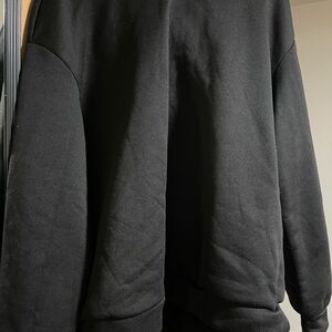 SHEIN Black Oversized Crewneck Sweatshirt